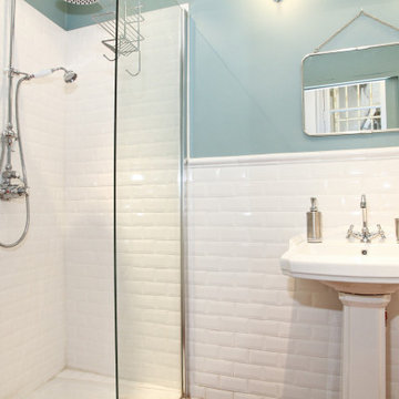 Immerse yourself in the Parisian lifestyle