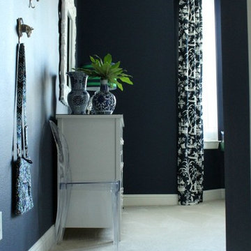 Girl's Navy Bedroom