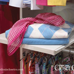 Saint Louis Closet Co. Kid's Closet - Closet Organizers