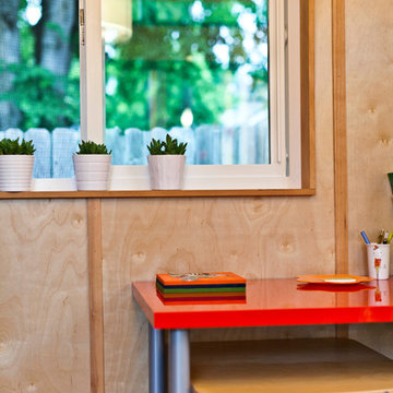 Modern-Shed Home Office