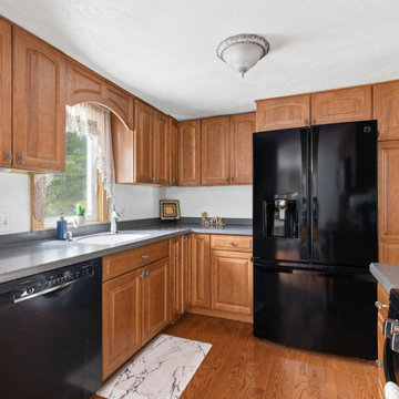 Carver, MA Staged & sold quickly OVER ASKING Price