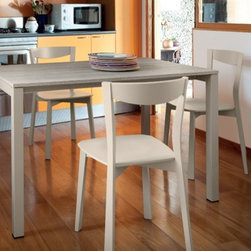 Chili chair by DomItalia - Kitchen And Dining Furniture