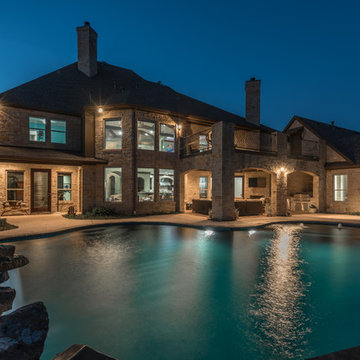 Custom Free-Form Pool with Negative Edge & Large Catch Basin