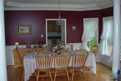 Inspiration for a timeless dining room remodel in Richmond