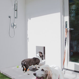 オーランドのコンテンポラリースタイルのおしゃれなテラス・中庭 (屋外シャワー) の写真