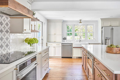 Kitchen - kitchen idea in Providence