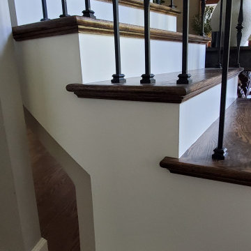 Project #157 | Traditional Curved Foyer Staircase