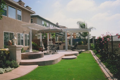 Photo of a rustic landscaping in San Diego.