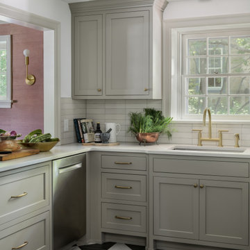 Wyndmoor Transitional Kitchen