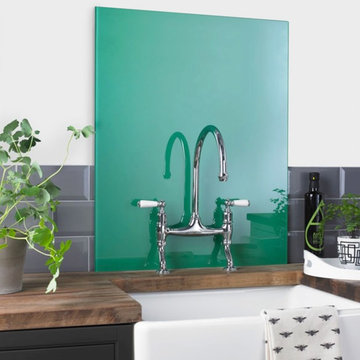 Green glass splashbacks