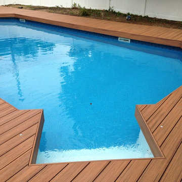 Trex Transcends Tropics Tiki Torch with Trex Black Glass Railing