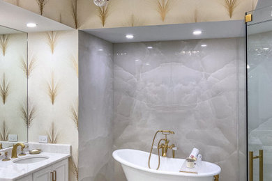 Elegant bathroom photo in Miami