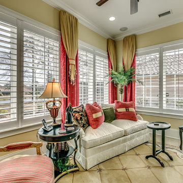 7382 Seville Drive