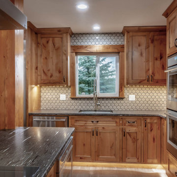 A Symphony of Digital Wellness & Artisan Knotty Alder Craftsmanship