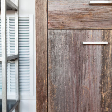 High Gloss Kitchen and Barn Board Bar