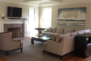 Trendy home design photo in Bridgeport