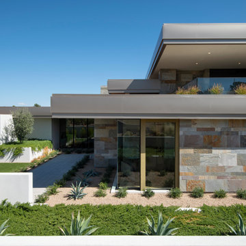 Contemporary - Desert Living