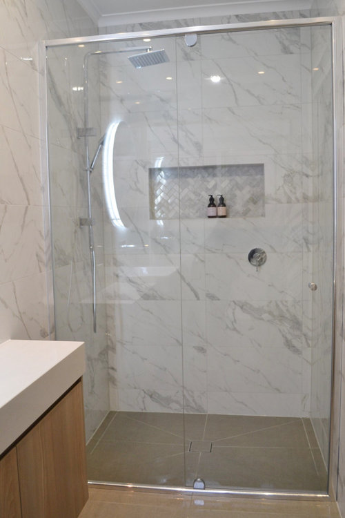 Before & After: A modern ensuite reno | Houzz AU