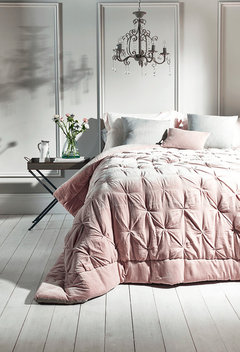 Comforters King On A Queen, How To Put A King Size Duvet Cover On