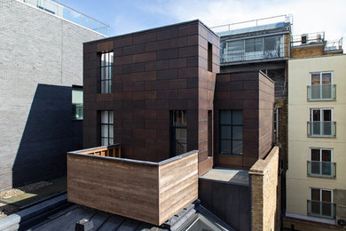 Inspiration for a contemporary balcony in Surrey.