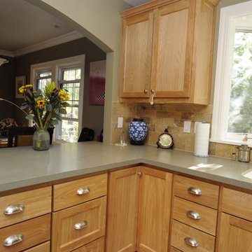 Oakland Farmhouse Kitchen Peninsula Corner