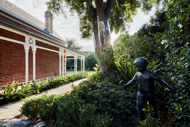 Design ideas for a traditional home design in Melbourne.