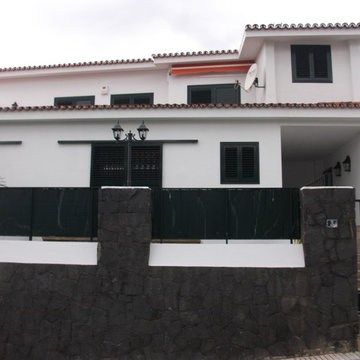 Fachada renovada después de intervención