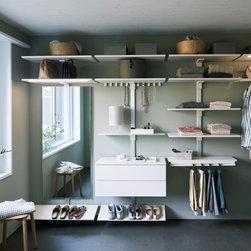 Peka Pecasa: Dressing Room - Products