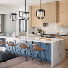 Kitchen cabinet and counter