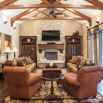 Rustic Living Room  in Tomball, TX: Timeless Comfort