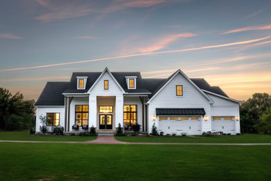Example of a country exterior home design