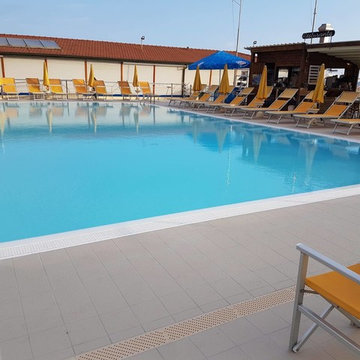 Viareggio - Bagno Florindo, passeggiata, ristrutturazione piscina