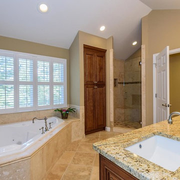 Dynamic Master Suite, Sunroom and Garage in Marietta