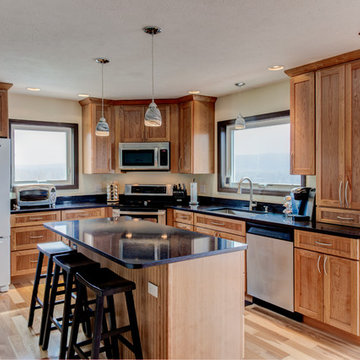 Medallion Cabinets, Shaker Style Door, Cherry Wood