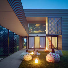 Outdoor Grass / Firepit