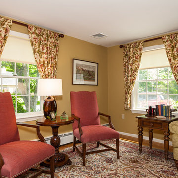 Royal Barry Wills Cape - Living Room