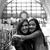 Angie Dickson's photo
