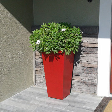 Chris' Front Porch Accent