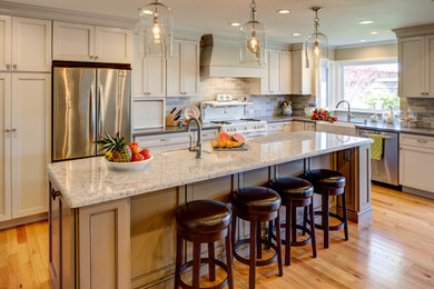 Example of a farmhouse kitchen design in San Francisco