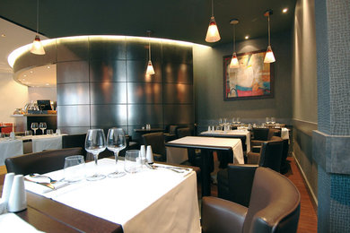 Idée de décoration pour une salle à manger design.