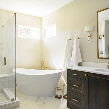 Sunlit Primary Bath