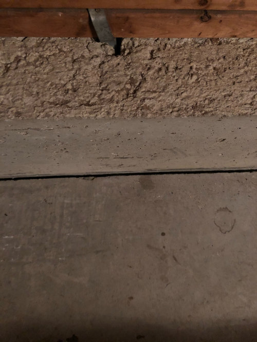 garage separation between floor and wall