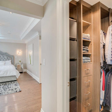Walk in closet