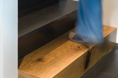 Example of a minimalist staircase design in Dallas