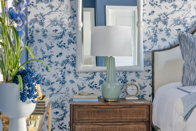 Bedroom - coastal bedroom idea in Dallas