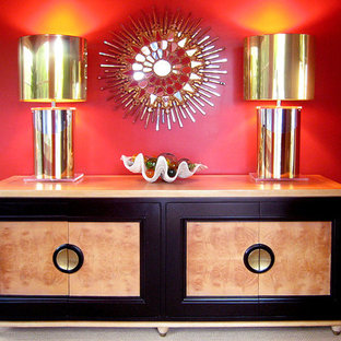 Inspiration för eklektiska entréer, med röda väggar