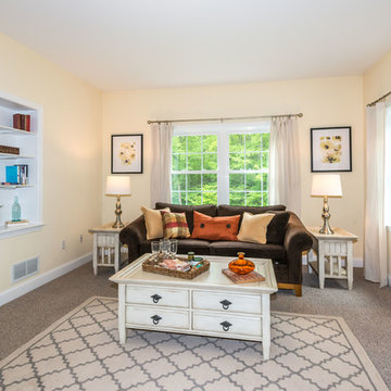 Home Staging After: Den