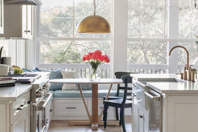 Kitchen - transitional kitchen idea in Austin