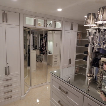 White Mirrored Walk In