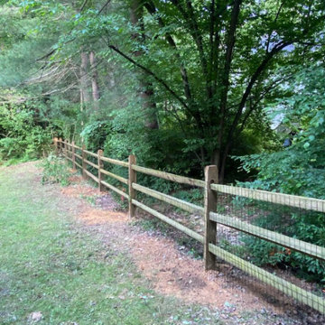 4'H Split rail with black mesh